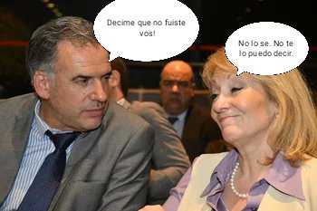 hachejotamr's tweet photo. @LahitteCarlos Cuando empezás a armar un puzzle y de pronto te das cuenta que todo coincide con todo, te surgen preguntas como esta ...
#culebron
#RominaCeleste
#Orsi
#Cosse https://t.co/KIfA3l5NWd