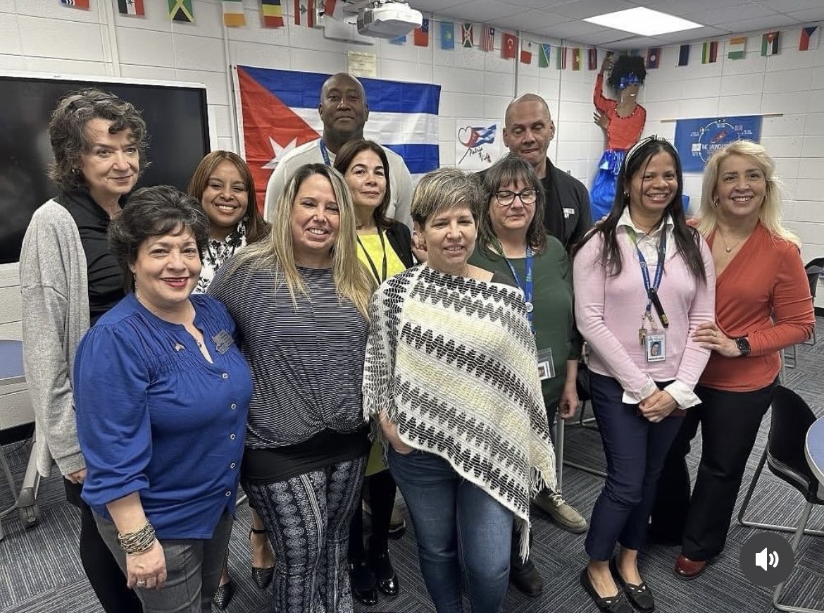 Thanks to @ElKentubano for featuring our great Cuban teachers this week! #TeacherAppreciationWeek elkentubano.com/consejos-y-ayu… @JCPSDEP1 #JCPSML #SomosJCPS