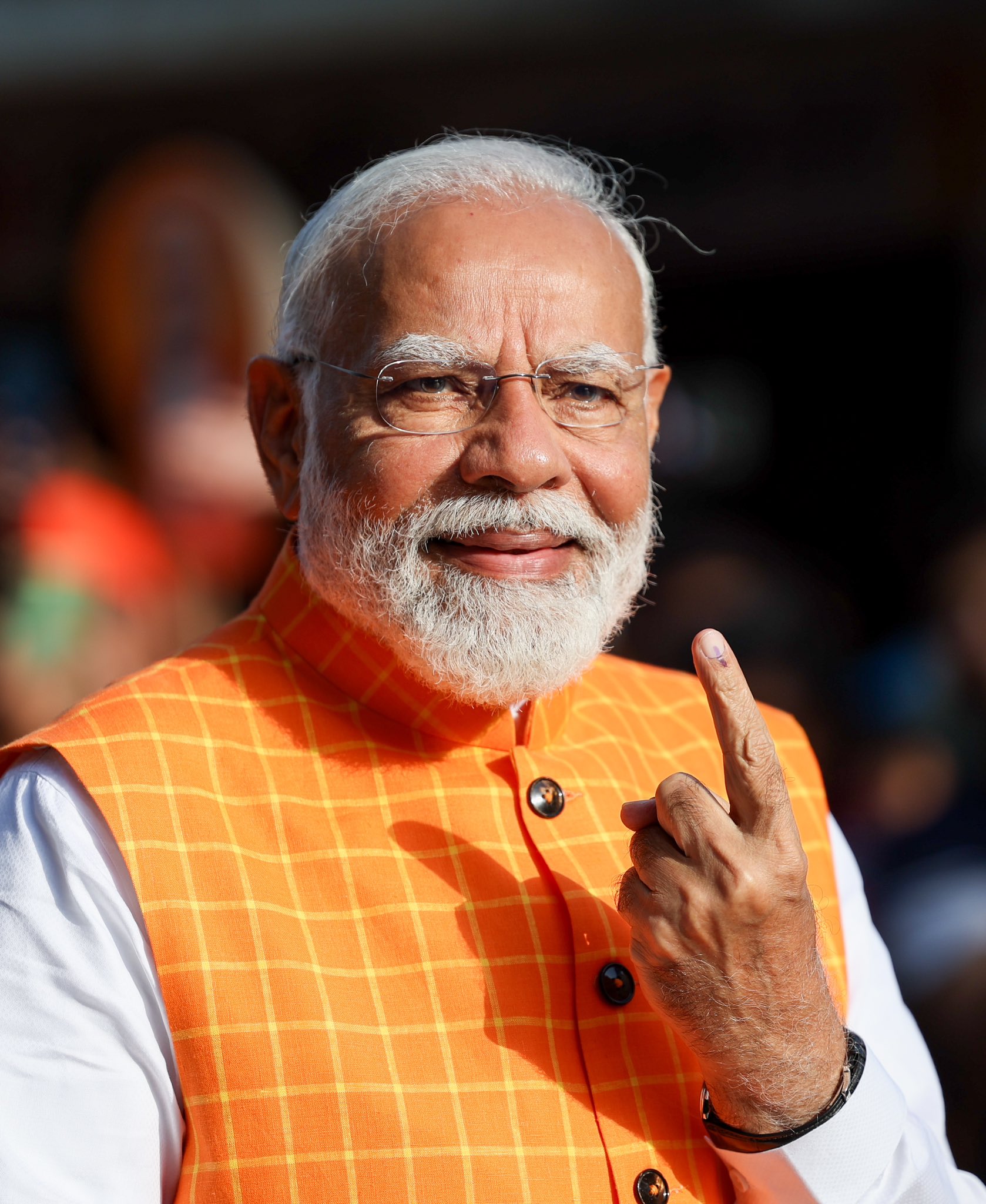 HM Shah, CR Patil, Nathwani, Adani, Morari Bapu cast votes in Gujarat for Lok Sabha Polls