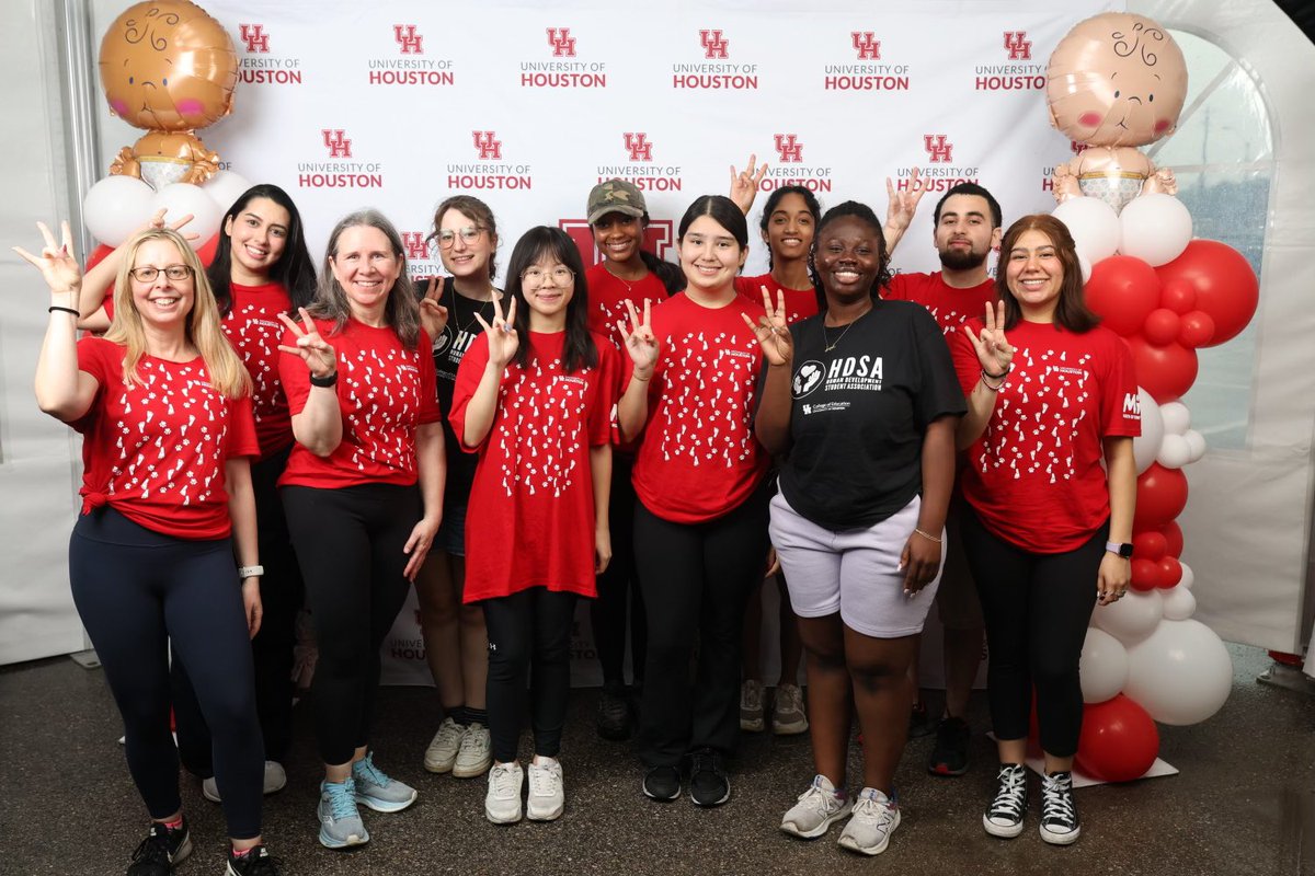 Thanks to all the amazing @UHCOE folks who braved Sunday’s rain for the @marchofdimeshou walk!