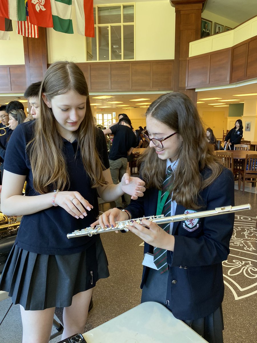 Today to celebrate #musicmonday our music program held an Instrument Petting Zoo at lunch. Students saw instruments in our program up close and even tried them out! <a href="/ashburycollege/">Ashbury College</a> @CoalitionCanada