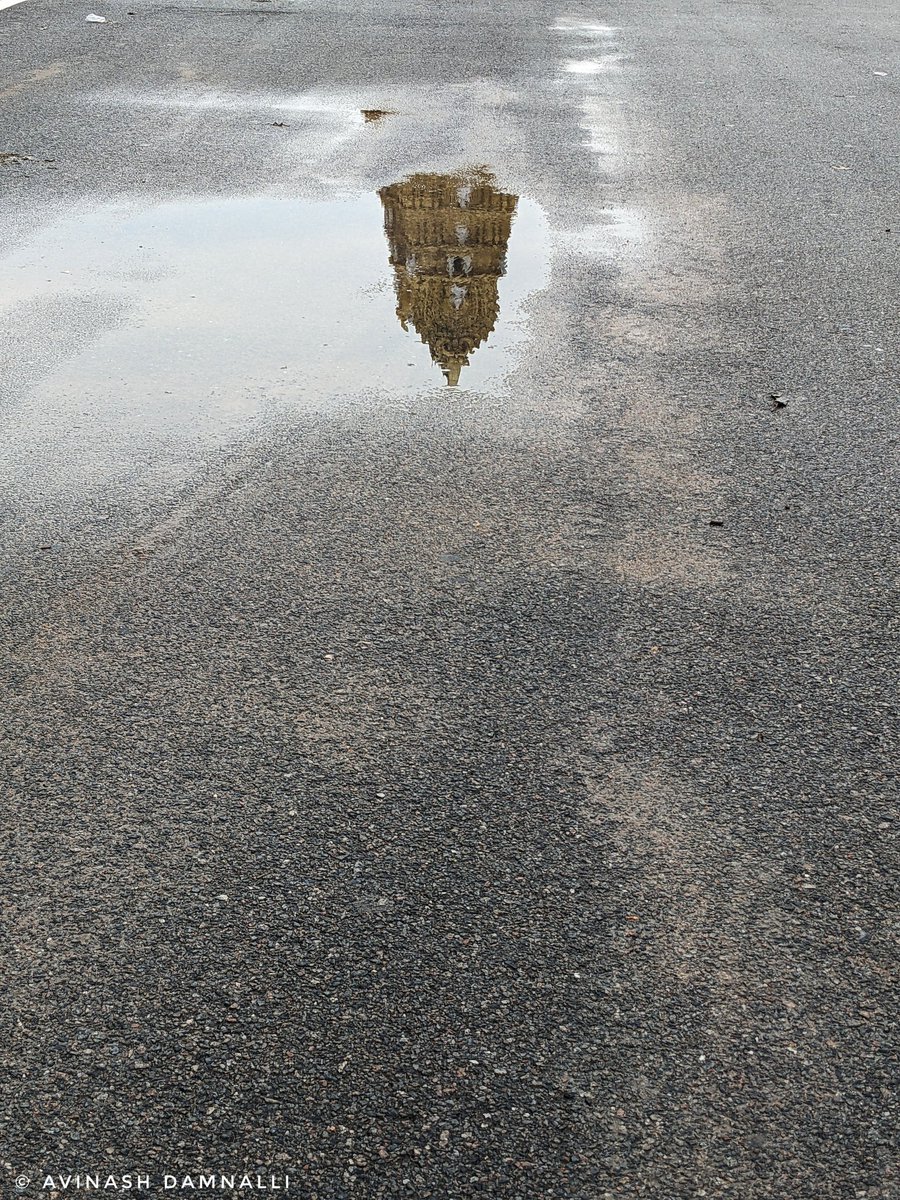 Post Rain scene. #streetsofmysuru

#chamundihills #mysuru #mysore #shotonpixel