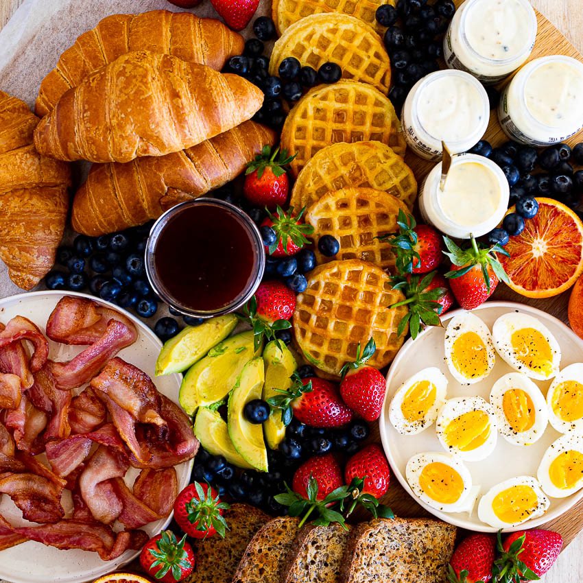 THIS WEDNESDAY: BIG BREAKFAST AT FCA!!! 

Join us for the last FCA meeting with the seniors as we prepare a huge breakfast for everyone to enjoy and receive a message from Coach Thomas!! Can’t wait to see YOU on the Union Stairs at 8 AM this Wednesday!