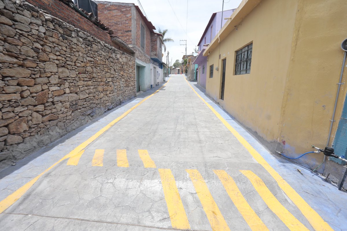 En Churipitzeo, celebramos el éxito del programa 'Embelleciendo Mi Colonia' con la reciente pavimentación de la calle El Sabino. Esta obra, que mejora significativamente la calidad de vida de las familias que aquí habitan, refleja el compromiso con el desarrollo comunitario y…