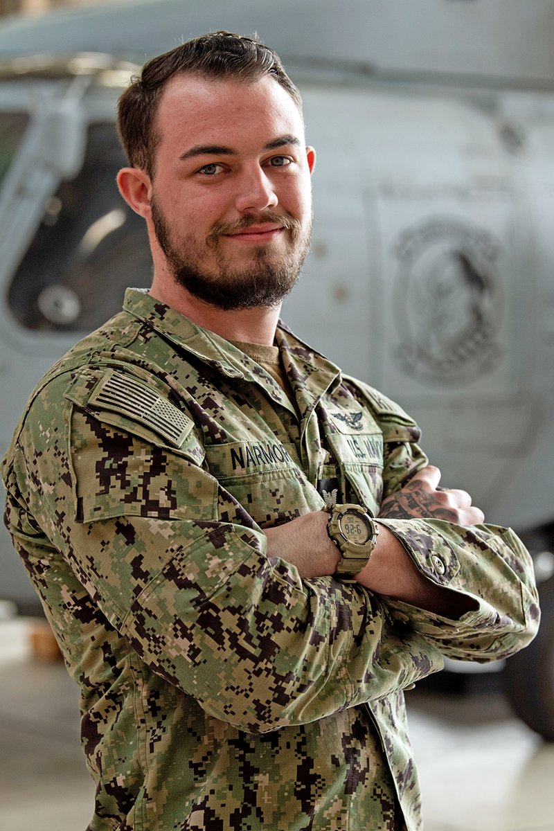 #RanchoCucamonga resident serves #USNavy at #HelicopterMaritimeStrikeSquadron51 #HSM51 in #Japan
AD3 Devin Narmore
2020 Los Osos HS
“I joined the Navy to follow in my family's footsteps.'
navyoutreach.blogspot.com/2024/05/rancho…
#ForgedByTheSea #AmericasNavy @NETC_HQ @hsmfiveone #Warlords @USNavy