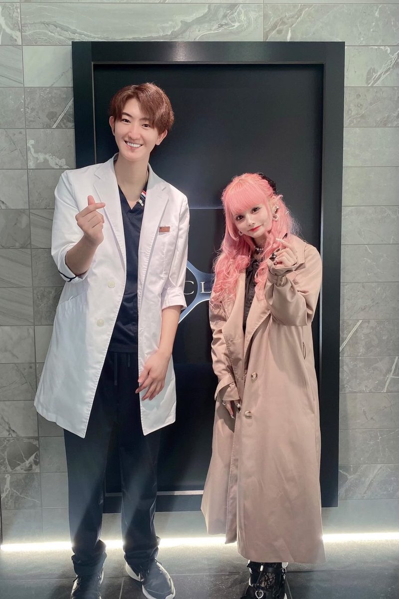 pamwtgdm2769261's tweet photo. 1枚目先生と患者の関係(2年前)
2枚目彼氏と彼女の関係(現在)

エモ🥹。 https://t.co/In1lmVmm0K