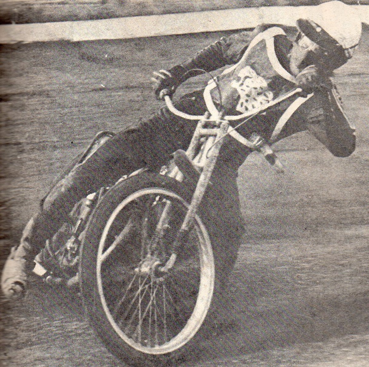 OTD in 1977 Hasse Holmqvist won the 2nd Swedish Qualifying Round of the World Championship @ Motala. Hasse scored 14 points, joining him on the podium were Rikard Hellsen with 13 & Christer Sjosten 12. Also qualifying for the next stage were Bengt Jansson & Borje Klingberg.