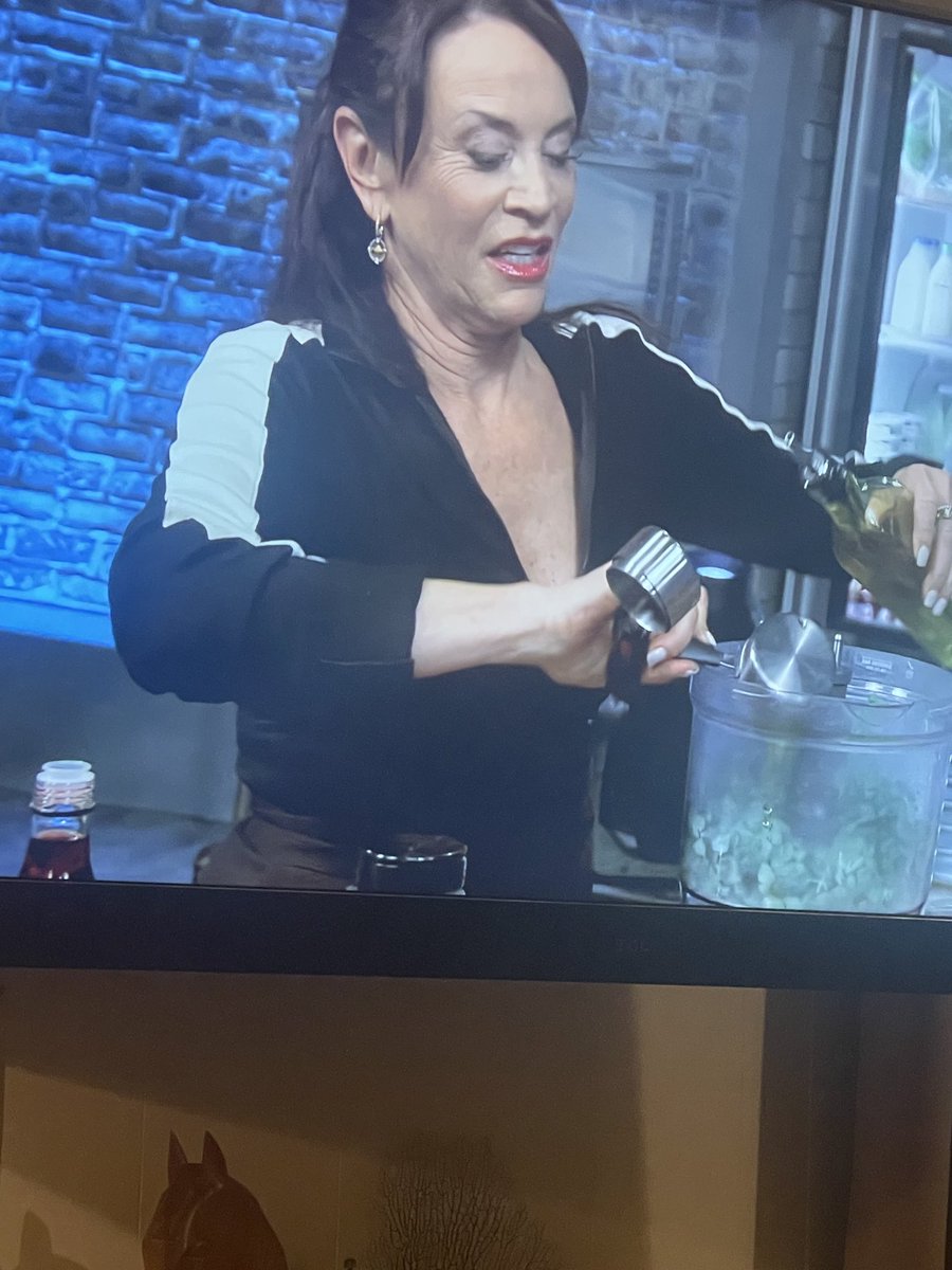 I’m watching Beat Bobby Flay and I love these sexy older gals my age no fillers, no fucks given being amazing at what they do.