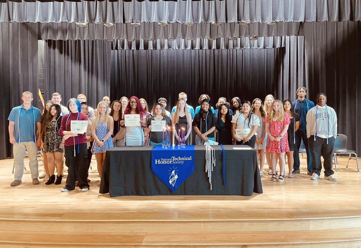 Congratulations to the 2024 inductees into the National Technical Honor Society at the Lexington 2 Innovation Center. 💜🩶🤍 @LexingtonTwo @NTHS_Official