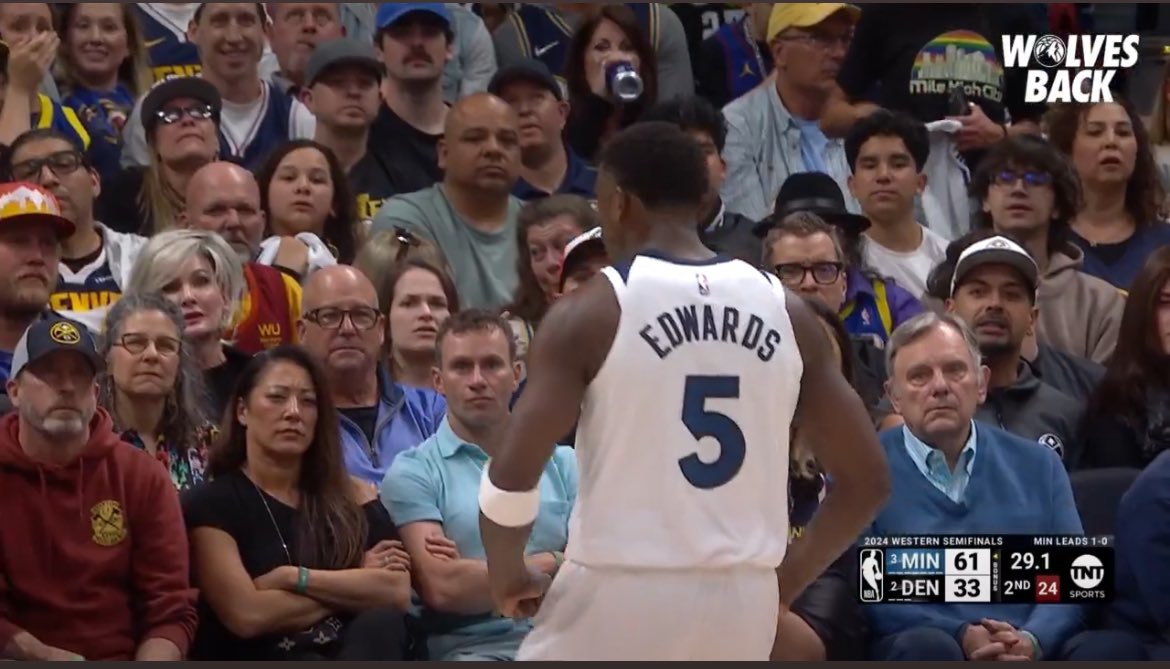 BronGotGame's tweet image. Not a single black person in sight😭 I know they thinking of every slur in the book

Enjoy this beating Denver