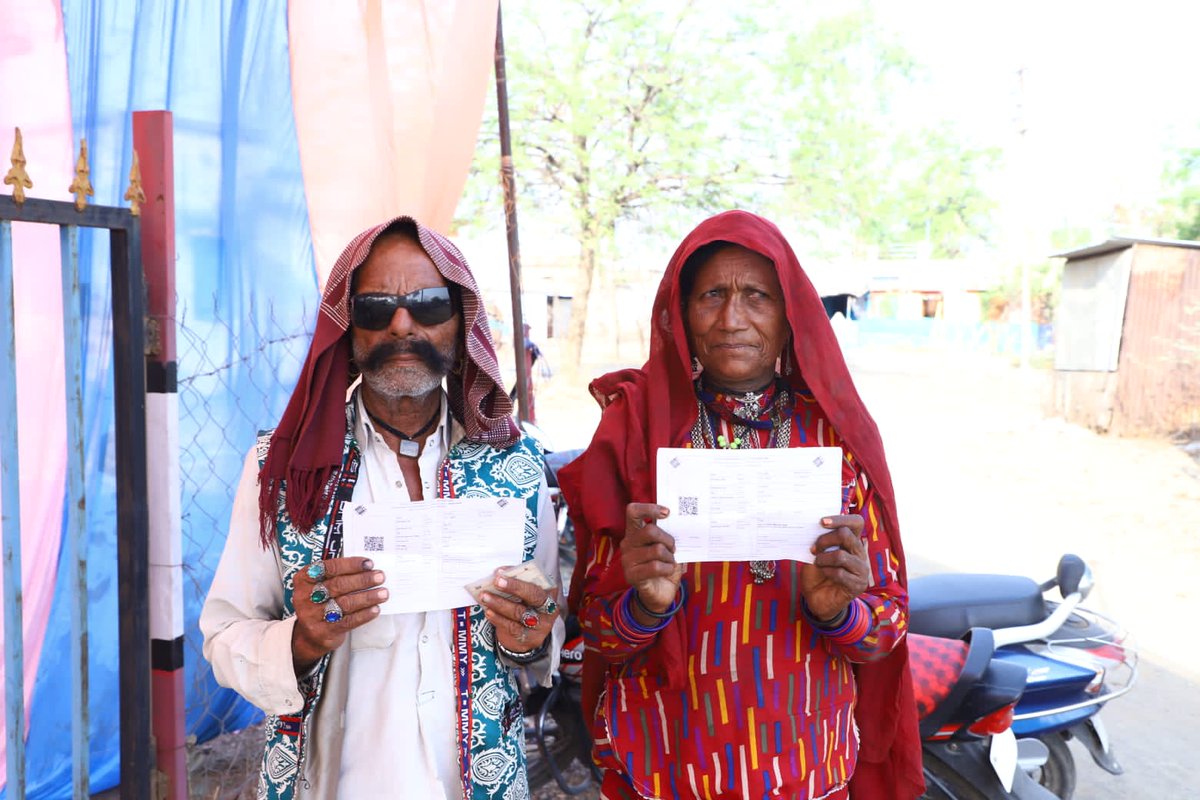 हमने वोट किया अब आपकी बारी...... मतदान अवश्य करें....
#MeraPehlaVoteDeshKeLiye #ChunavKaParv #LokSabhaElections2024    #GeneralElections2024 #DeshKaGarv #Election2024 #IVote4Sure #लोकसभा_निर्वाचन_2024 #GeneralElections2024lection2024