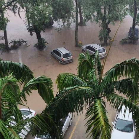 O Rio Grande do Sul tem 497 municípios. Em maio de 2023, 390 (78%) estavam com decreto de emergência pela seca severa, que durava 3 anos. 9 ciclones, 2 inundações históricas e 1 ano depois, são 336 municípios (68%) em calamidade pela cheia. Colapso do clima.