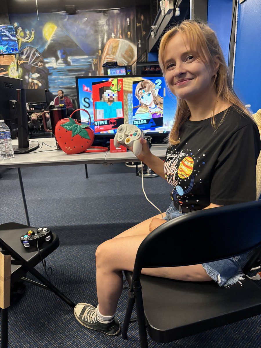 shmoopy_420's tweet photo. entered my first ever smash tournament today (zelda and a lil samus) and went 0-2 for all my matches😎 i got last place 😎 still had fun tho😎 https://t.co/n4X04NS9go