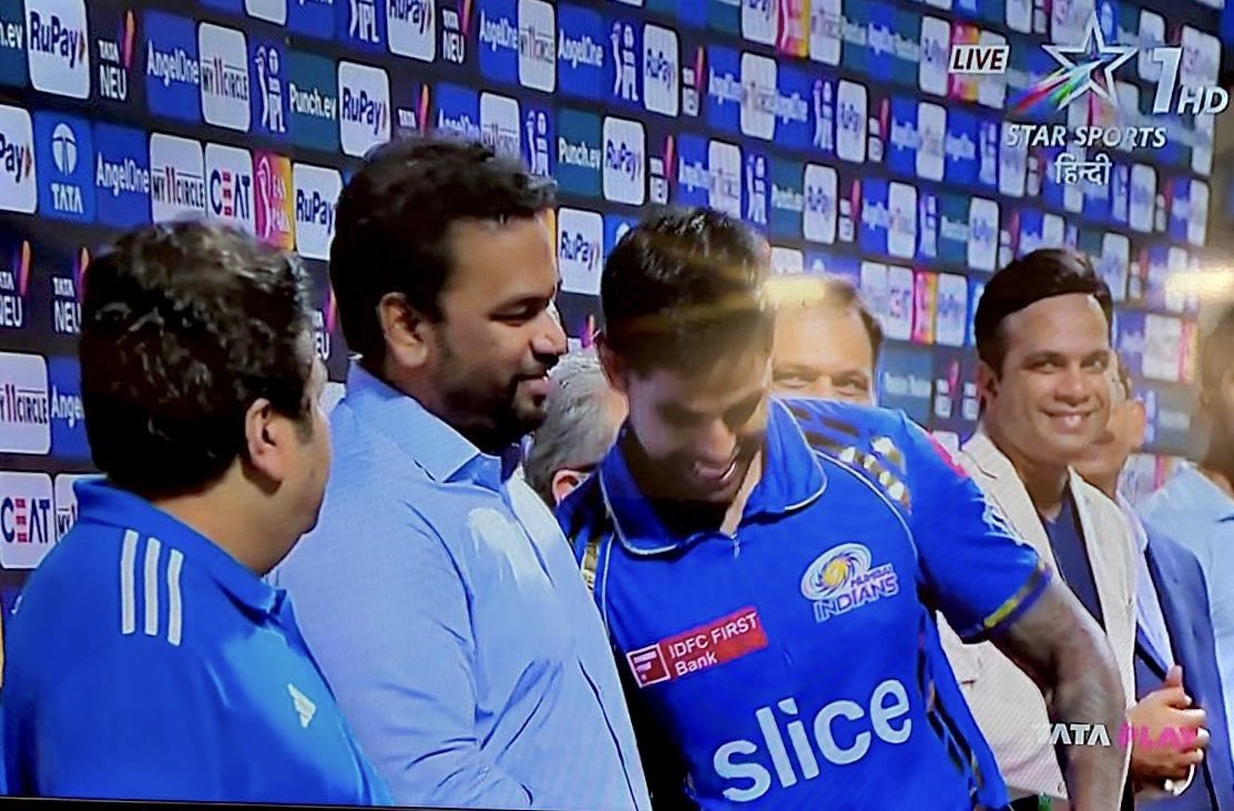 At the post-match presentation of the MI vs SRH IPL 2024 at Wankhede Stadium, Mumbai. #MCA #BCCI #IndianPremierLeague 🏏 Credit - @starsportsindia