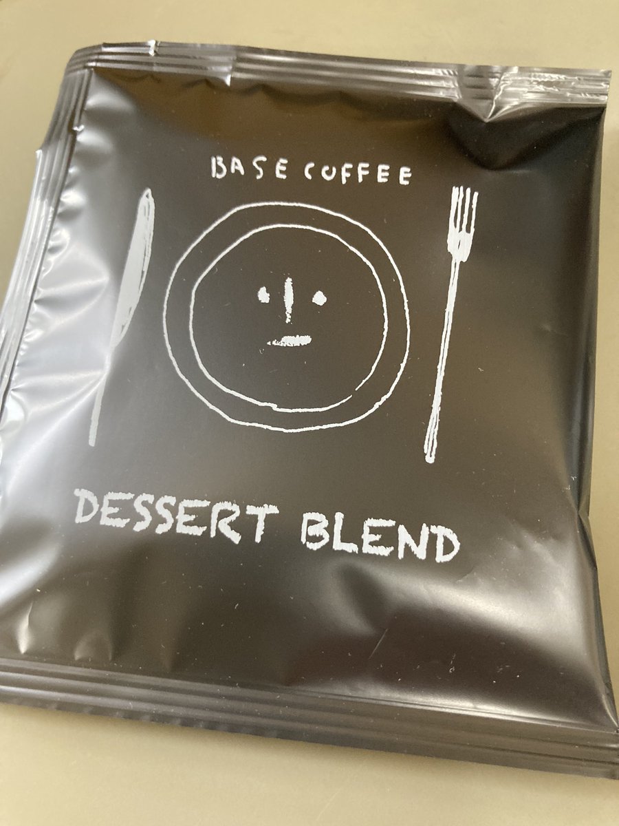 syouchan31's tweet photo. 昨日の残り物詰めただけの地味弁の後でこのコーヒーとプリンが出てきたらそれだけで100点☕️🍮
#BASECOFFEE
#手作りプリン https://t.co/eoMhQDWBOA