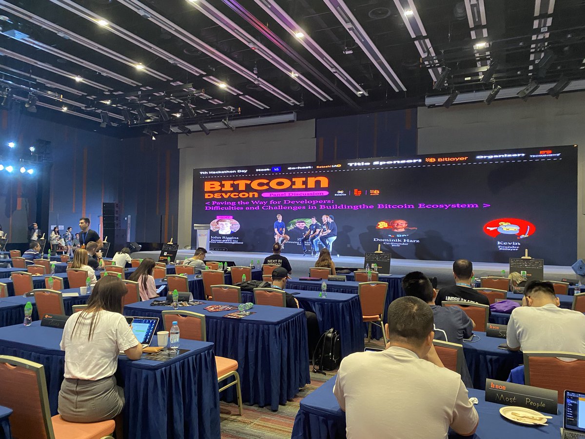 ETCCooperative's tweet photo. Great lineup of speakers here at  #BitcoinDevCon #BitcoinAsia https://t.co/8C6MKFmSCz