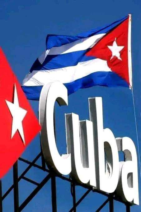 Los enemigos de Cuba no acaban de entender que por muchos bloqueos que nos pongan Cuba seguirá siendo el mismo pueblo con la misma firmeza ideológica que nos legó #Fidel @cubacooperaven #DeZurdaTeam @DiazCanelB