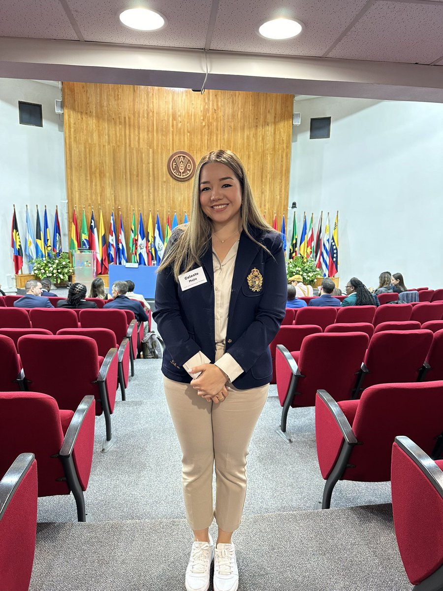 ¡Orgullosa de representar a Honduras en el Programa de Liderazgo Juvenil para la Transformación de Sistemas Alimentarios Sostenibles! 🇭🇳 Organizado por el Hub de Coordinación de Sistemas Alimentarios de la Organización de las Naciones Unidas (ONU) 🇺🇳 @FoodSystems #YLPfoodsystems