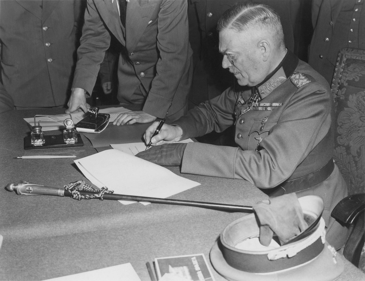 #OnThisDay 1945: German forces surrender unconditionally to the Allies, officially marking the end of World War II in Europe. #VEday #WorldWarII 🏳️🇩🇪