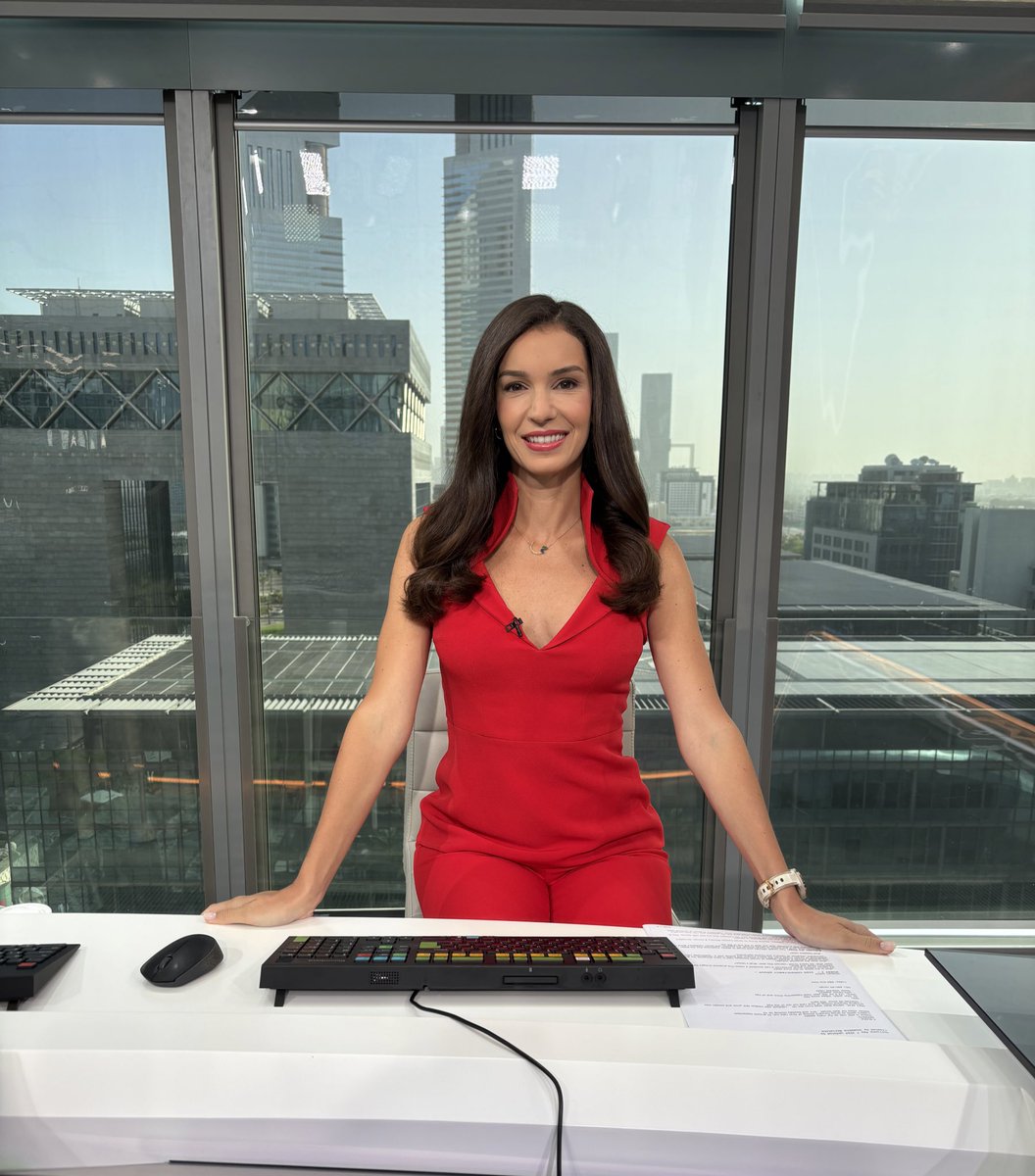 JoumannaTV's tweet photo. #BloombergHorizons today
- Israel Hamas truce talks latest
- Global markets : risk on
- Aramco earnings preview
- ADNOC Gas CFO joins on set
- RBA decision at bottom of the hour
- UBS earnings break
… and more! @middleeast https://t.co/DAAG4is0Y0