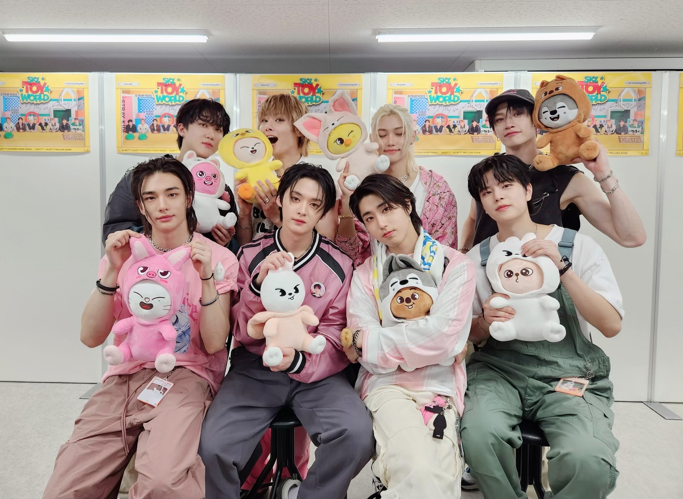 Stray Kids Japan Official on X: Stray Kids Japan Official on X: