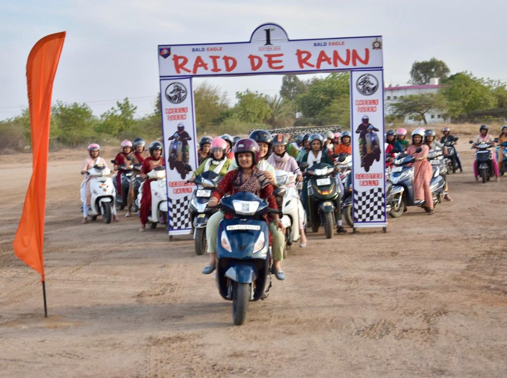 #NariShakti

#RaidDeRann - A two wheeler rally was undertaken by #AWWA families of #Bhuj to raise awareness about #SafeDriving after a comprehensive workshop on two wheeler driving. Approx 60 empowered women embraced the freedom of driving with confidence & skill.

#KonarkCorps