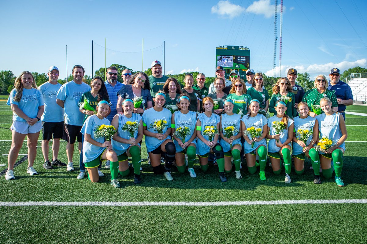 SENIOR NIGHT WIN!!! Varsity picks up a huge 5-1 victory over Parkway South. Next game is tomorrow!

JV WIN!!! JV takes down the Patriots in a 2-0 battle.