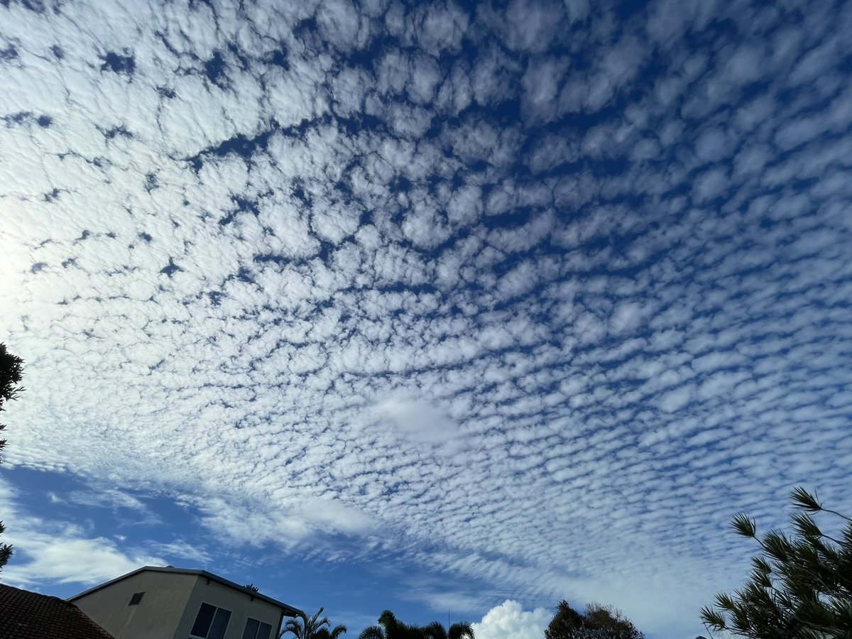 sharron_one's tweet image. All happening Queensland Australia 🇦🇺 as I post
#WeathModification #Cloud #Australia