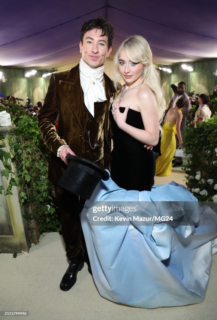 Barry Keoghan and Sabrina Carpenter attend the 2024 Met Gala celebrating 'Sleeping Beauties: Reawakening Fashion' at The Metropolitan Museum of Art in New York City. See more 📸 #MetGala 👉 tinyurl.com/3eeddv8d #BarryKeoghan #SabrinaCarpenter