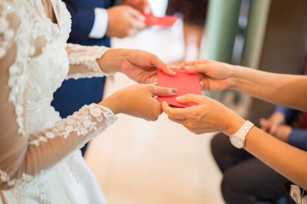 Tell us: in your opinion, is it rude to specify the type of gift you want from guests at your wedding? Is it bad taste? 🤔