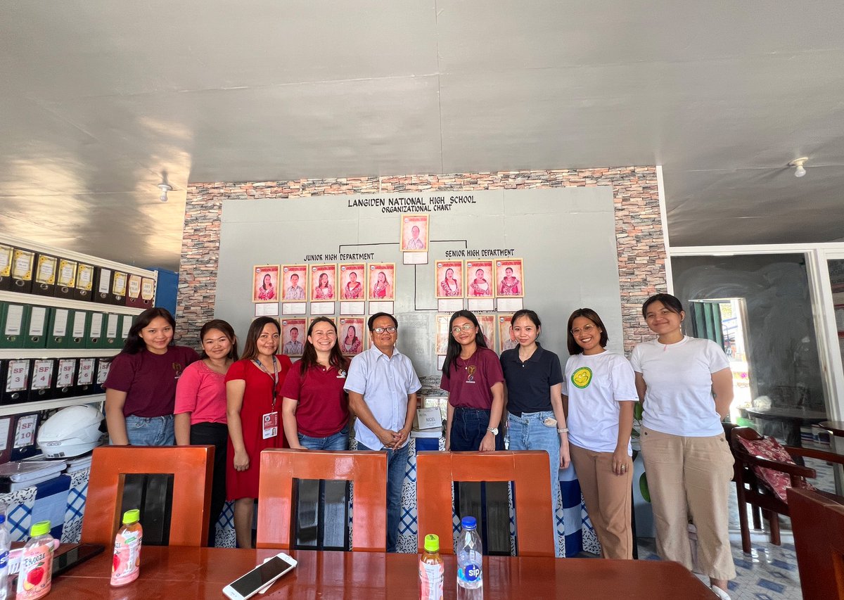 LOOK: The Ugnayan ng Pahinungod Baguio visited 16 schools in Abra as part of the affirmative action program for #UPCAT2025. Aside from promoting the test, the team also held a career orientation program for the students. More photos here: facebook.com/pahinungod.upb…