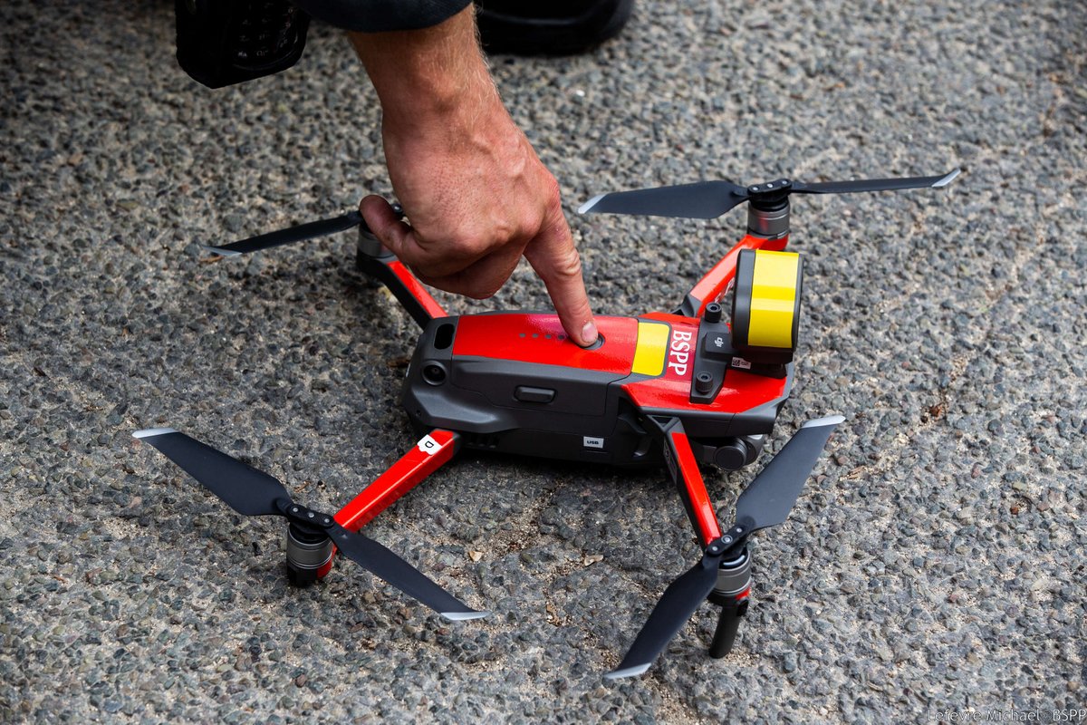 #Drônes Prendre de la hauteur pour anticiper l’action. Un prolongement de la vision à 360° pour aider et guider nos soldats du feu lors d’interventions.