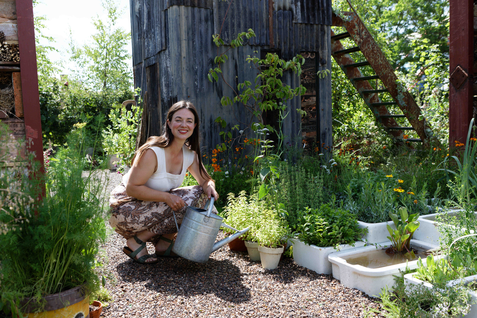 Enjoy an afternoon with gardener, writer & presenter Frances Tophill on Fri 17 May as she talks about her life, work & her latest book 'A Year in a Small Garden'. Booking essential, tickets £15/£20 here rhs.org.uk/gardens/rosemo… #WhatsonNorthDevon #VisitNorthDevon @ExmoorMagazine