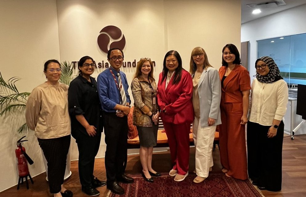 Robin Bush tweet media