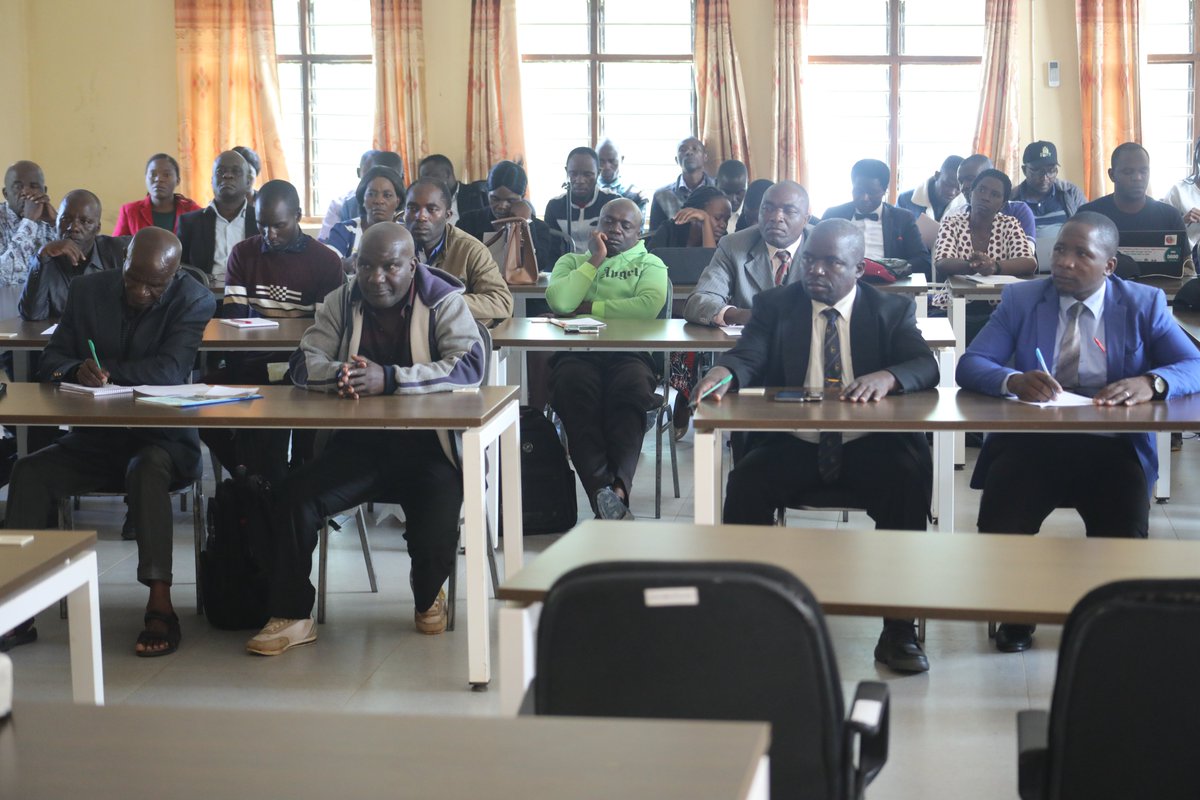 yoneco3's tweet image. Wilson Mkadawire, the Programme Coordinator for YONECO,  presenting the progress made in Chitipa towards the implementation of the #BEFIT programme during the Second Quarter Stakeholders Review Meeting at Chitipa District Council Chamber.
 #tabletlearning | #befitprogramme