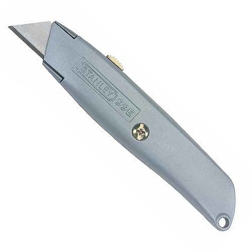 @jaykay_jay That's called a Stanley knife. I think they're called box cutters in the US.