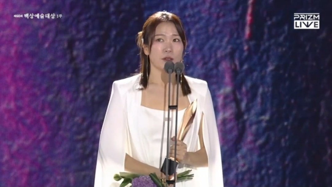 #AhnJaeHong (#MaskGirl) and #YeomHyeRan (#MaskGirl) win the Best Supporting Actor & Actress award at the #60thBaeksangArtsAwards.

#백상예술대상 #BaeksangArtsAwards2024