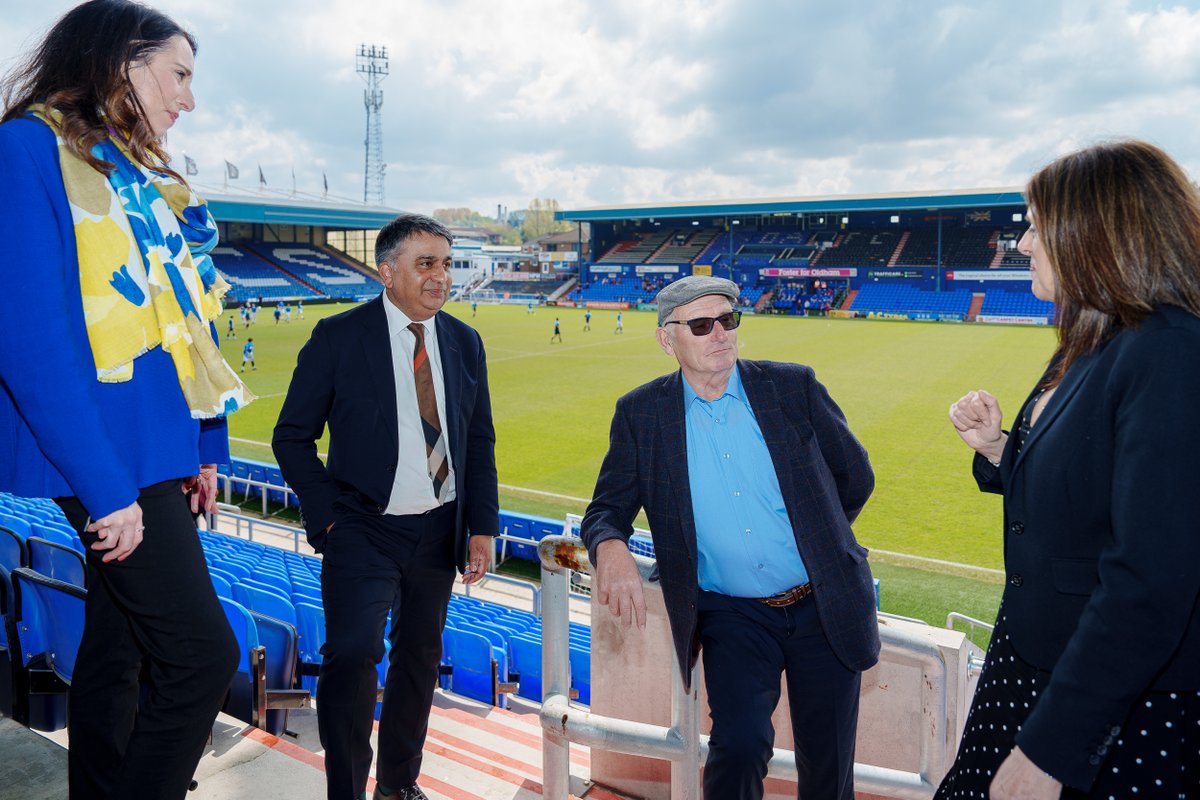 The power of local connections, collaboration and community.🌟⚽ Innovation and Oldham's rich history of manufacturing were the hot topics as we visited @OfficialOAFC last week. Thank you to the team at #OAFC and Karen and Kashif for organising. 📸@HBainbridge #Oldham #UKSPF