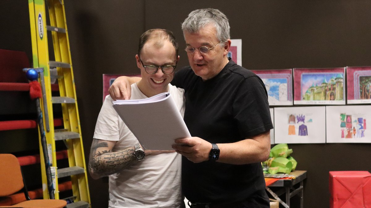 We are so excited to confirm @JoeTracini is in Aladdin at Norwich Theatre Royal this Christmas. 😍 @DickyGauntlett is off pursuing an Elf-sized opportunity, so will use his quick wit and creative genius writing the panto rather than performing in it 🎟️ pulse.ly/xlesy7gaue