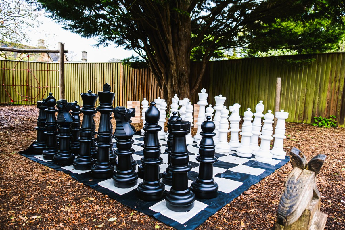 Fancy a game of giant-sized #chess with the children? Since removing the old play structures, we're delighted to have re-opened the Exploratree play area with a selection of large garden games! Find out more 👇fowa.org.uk/blog/exploratr… #outdoorplay #summerfun