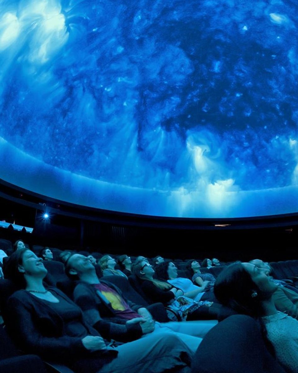 ✨ 99 years ago today the sky was brought down to Earth for the first time, with the world's first projection planetarium opening to the public at the Deutsches Museum in Munich, Germany. ✨ Have you ever visited our Peter Harrison Planetarium? #InternationalDayOfPlanetariums