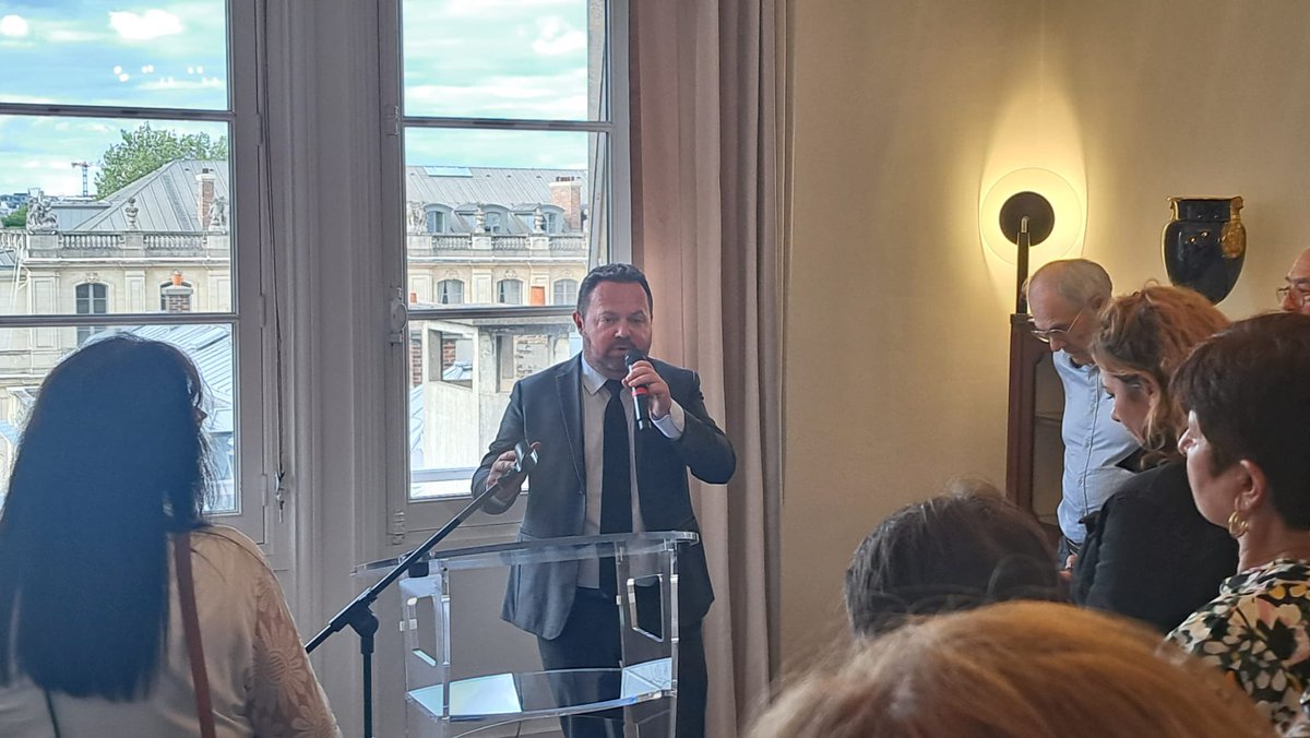 BrunoBilde's tweet photo. đ«đ· Quelle joie dâavoir accueilli hier, pour une visite de lâAssemblĂ©e nationale, les membres de l'association du Souvenir Français et de l'association des anciens combattants de #Violaines. https://t.co/CiT8VoBUn4