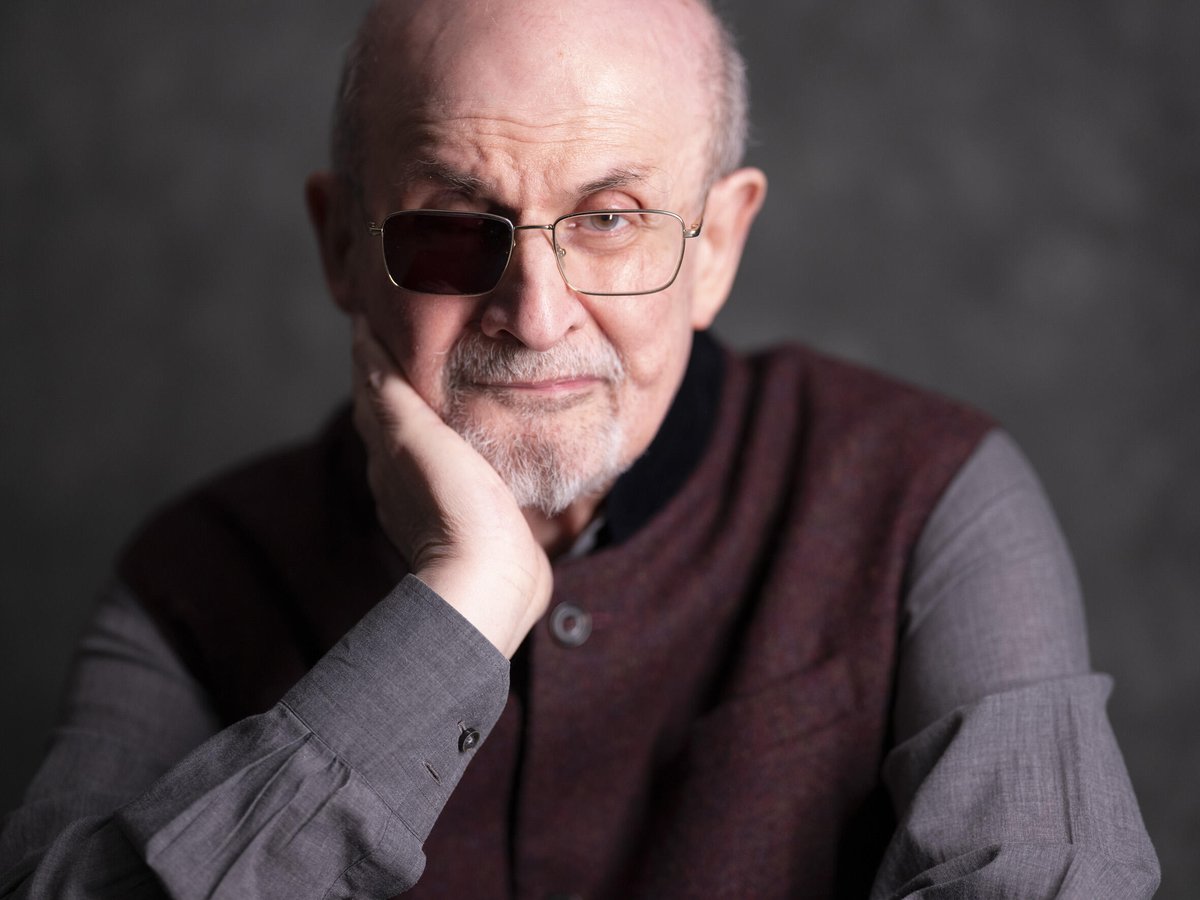 ENTRETIEN > Salman Rushdie : « Toute cette histoire est derrière moi » ➡️livreshebdo.fr/article/salman… #entretien #livre