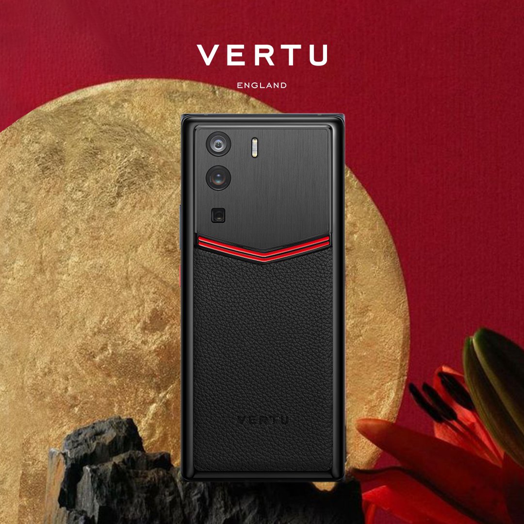 #METAVERTU - 10TB Ultra Large Capacity Distributed Storage. From your most cherished HD Blu-ray movies to invaluable photos and crucial documents, store them all securely and effortlessly. #Luxury #Craftsmanship #VERTU
