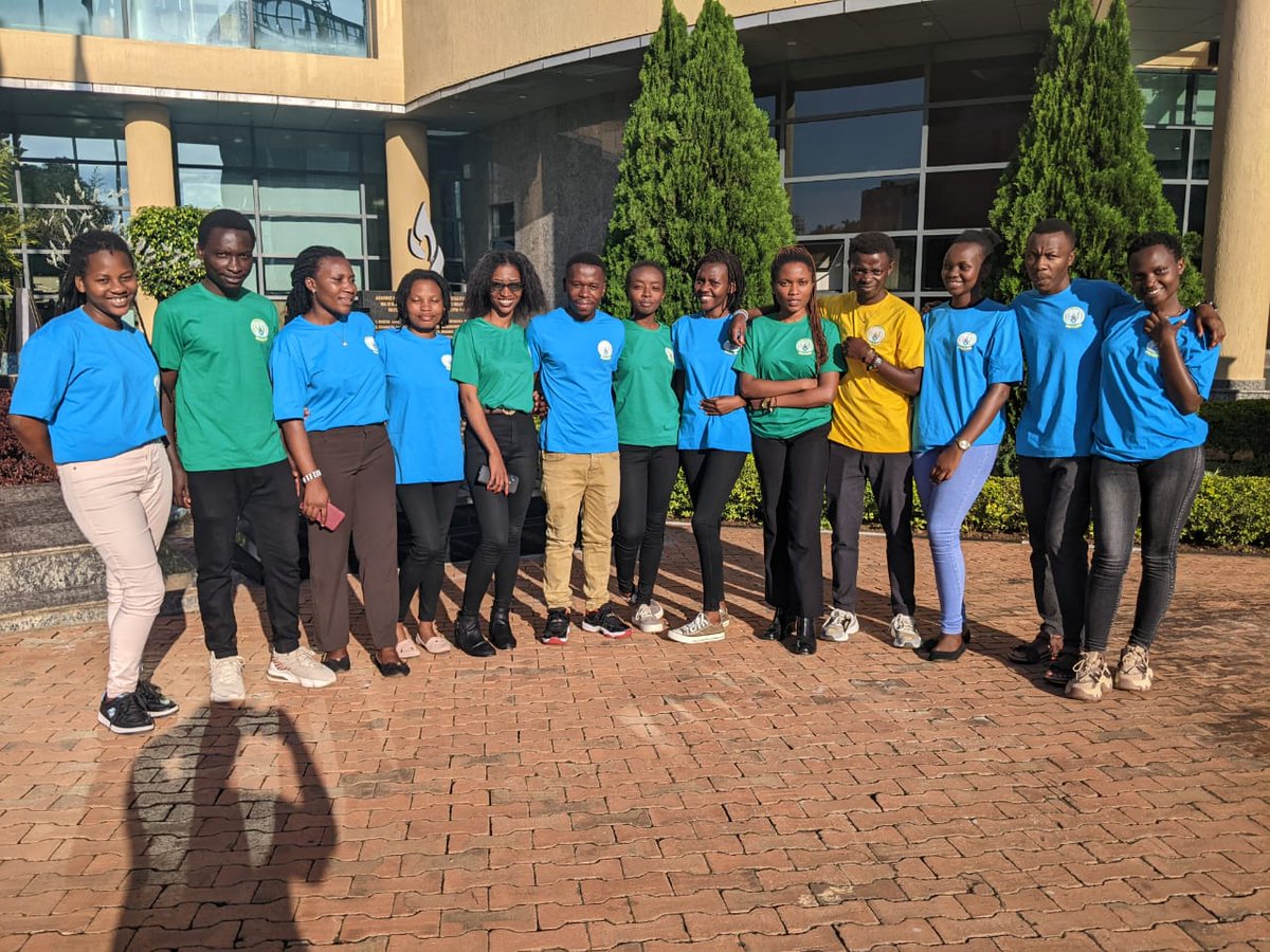 RYVCP_CST's tweet image. Aka kanya turi muri @bkarenarw ahari kubera IHURIRO RY'URUBYIRUKO RW'ABAKORERABUSHAKE ndetse n'ibirori by'isabukuru y'imyaka 10 bamaze bakora ibikorwa bitandukanye. @urcst @RwandaYouthVol1 @NyarugengeV @RwandaYouthArts @CityofKigali