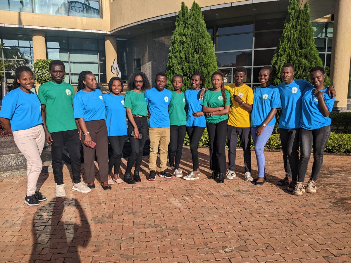 RYVCP_CST's tweet image. Aka kanya turi muri @bkarenarw ahari kubera IHURIRO RY'URUBYIRUKO RW'ABAKORERABUSHAKE ndetse n'ibirori by'isabukuru y'imyaka 10 bamaze bakora ibikorwa bitandukanye. @urcst @RwandaYouthVol1 @NyarugengeV @RwandaYouthArts @CityofKigali