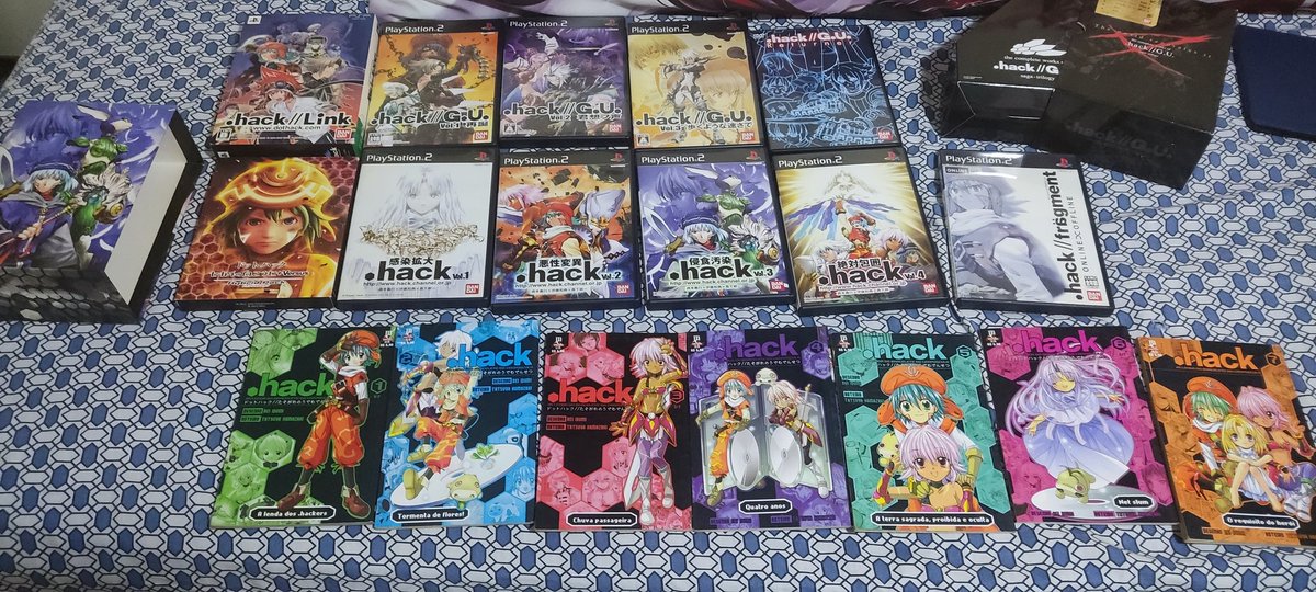 Well... Told I would, one day get the G.U.s to add to the collection. And that day came XD
Really happy to complete the collection. And the boxes where the sets came in are (although sun bleached here and there) beautiful.
Welcome.. to THE WORLD!
#dothack