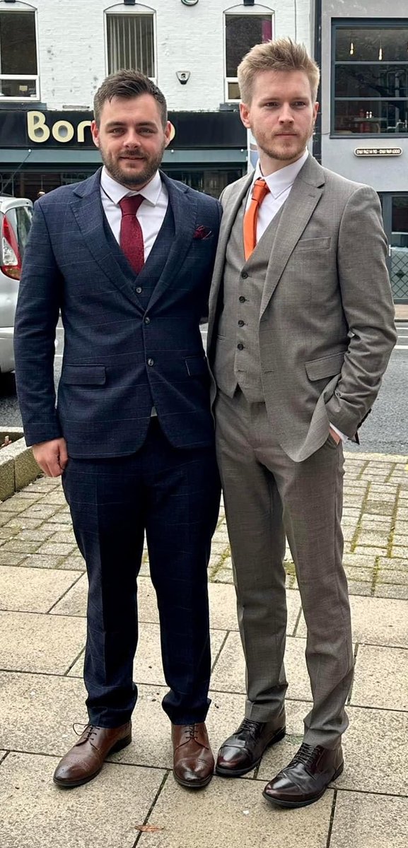 What a weekend… 
Best mate got married <a href="/Kezzoo_/">Kezzoo</a> 
Smashed it out on apex! With <a href="/SneakyClunt/">connor</a> 
Smashed the gym! Got new PB’s 
And to top it off a great date night last night! 
Wholesome weekend! 🥂🍻

Hope you all had a great one!