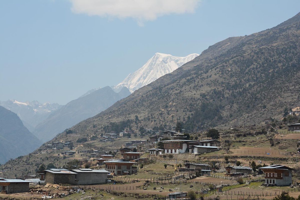 WWF-Bhutan with the Department of Forest and Park Services (Jigme Dorji National Park) has initiated Climate Crowd, a community-driven initiative by WWF-US. Key informant interviews were carried out in 6 Gewogs under JDNP, expanding the initiative into the Snow Leopard landscape.