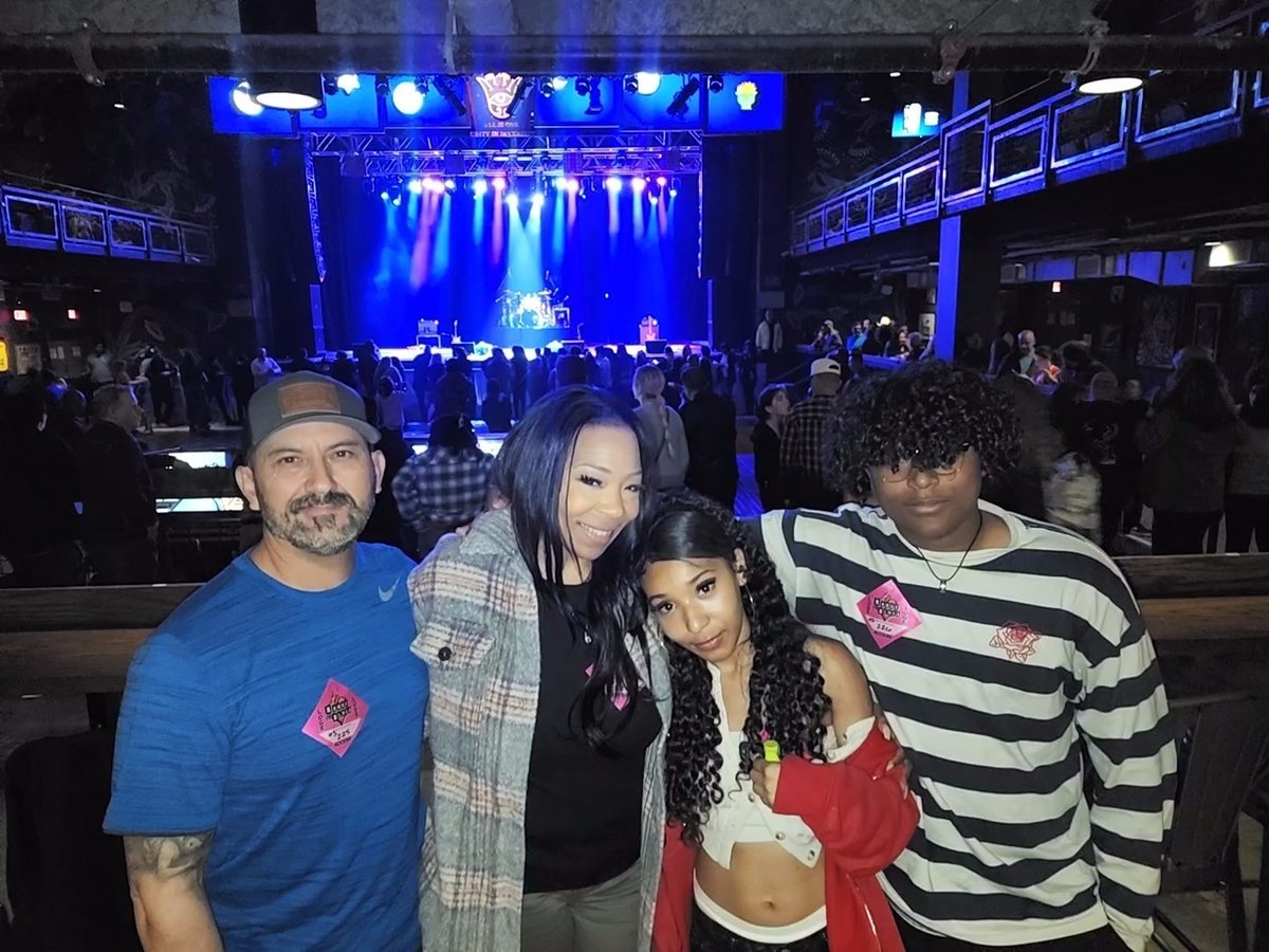 Who's Bad: The Ultimate Michael Jackson Experience, donated by: Live Nation. #USNAVY #Veteran Juan writes I want to thank Live Nation for the tickets to this great and entertaining Michael Jackson concert. Me my wife and kids had a great time. #MemoryMaker